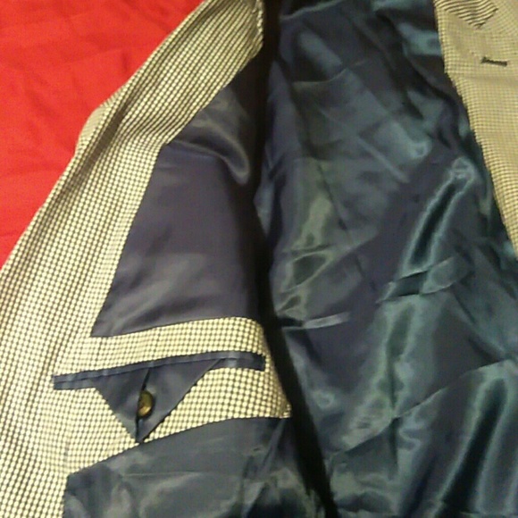 Jacket - Picture 3 of 4